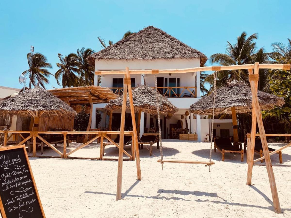 Helwas Zanzibar Beach Hotel Bwejuu Esterno foto
