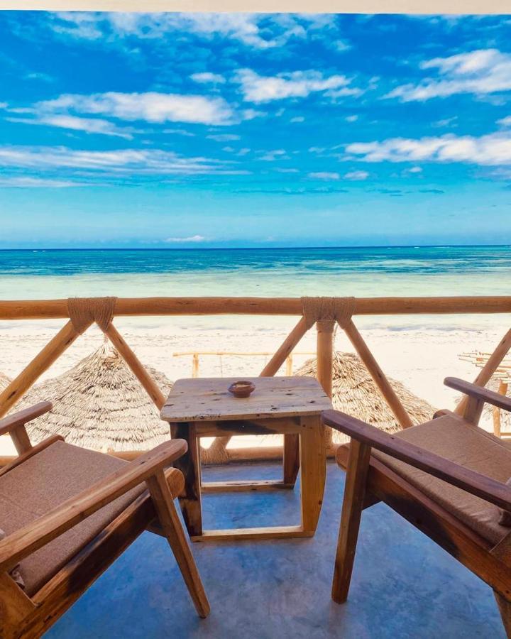 Helwas Zanzibar Beach Hotel Bwejuu Esterno foto