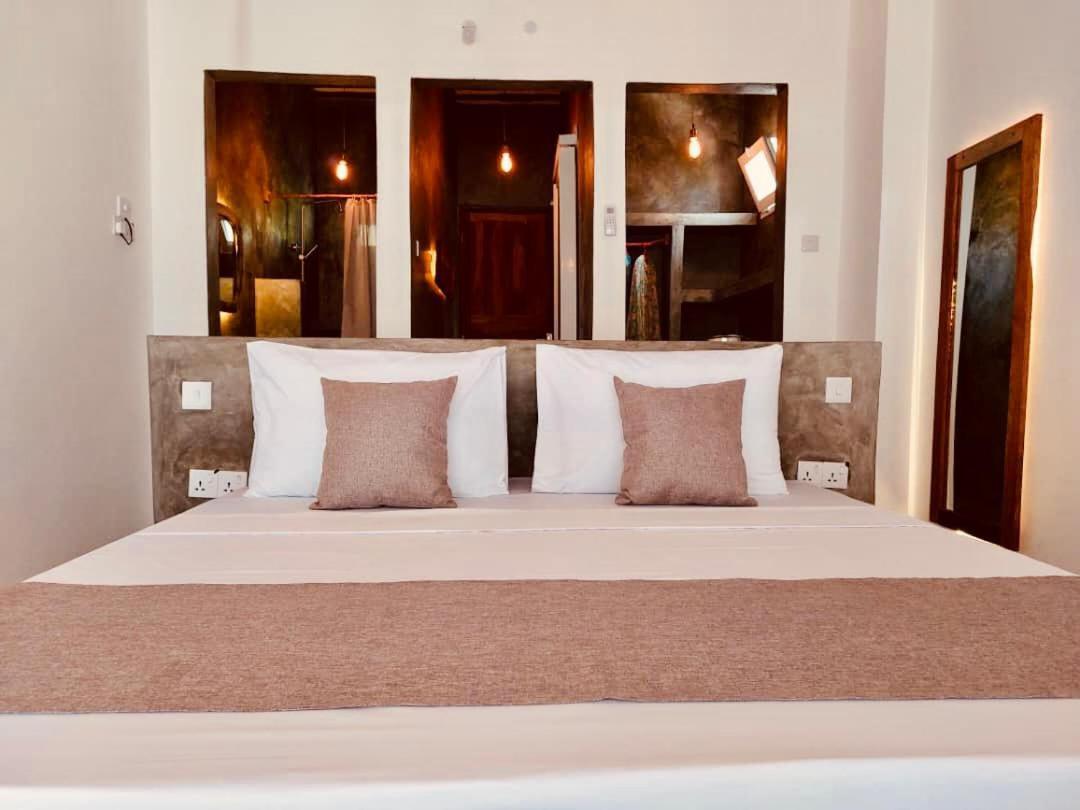 Helwas Zanzibar Beach Hotel Bwejuu Esterno foto