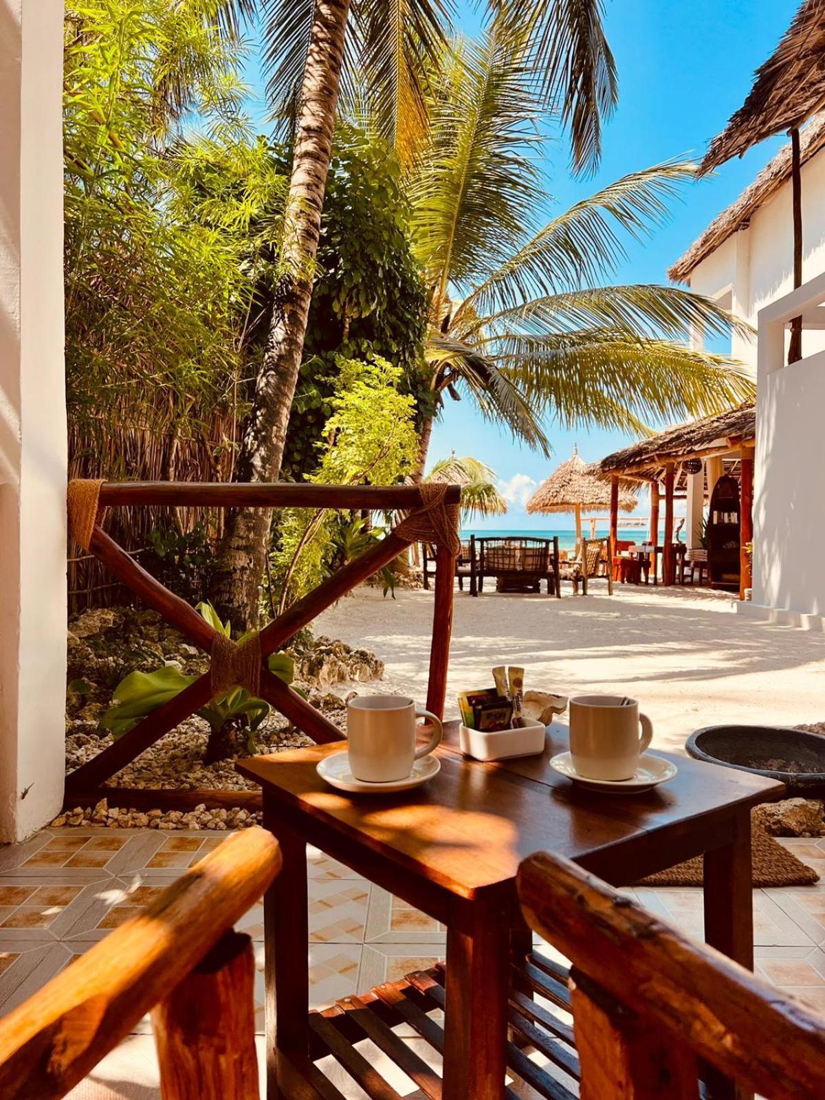 Helwas Zanzibar Beach Hotel Bwejuu Esterno foto
